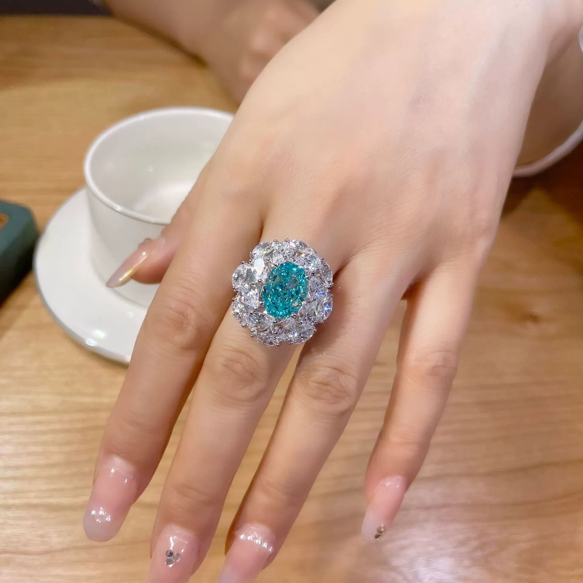 6 carat Paraiba flower ring - Image 7