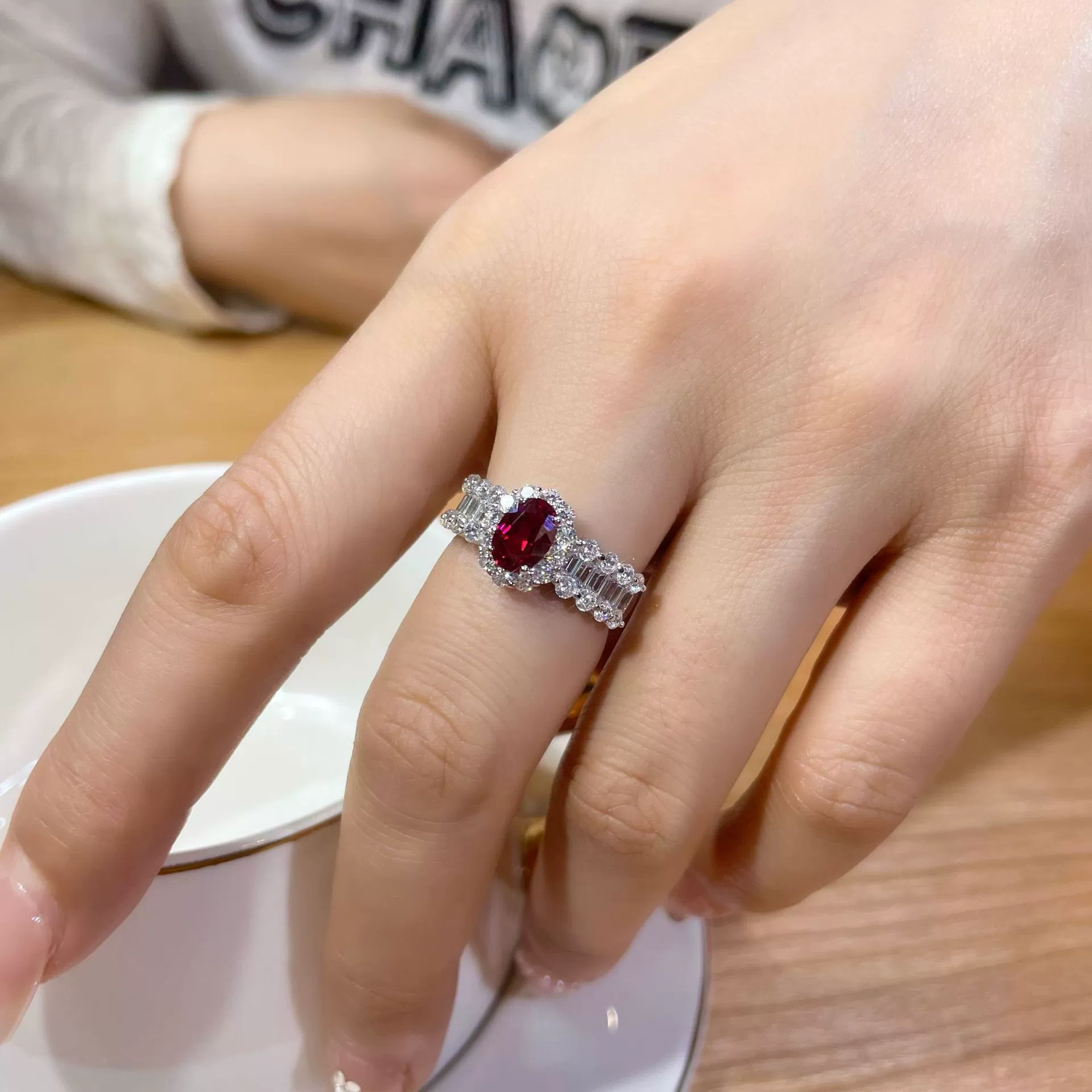1 carat ruby vintage T-square diamond ring - Image 2