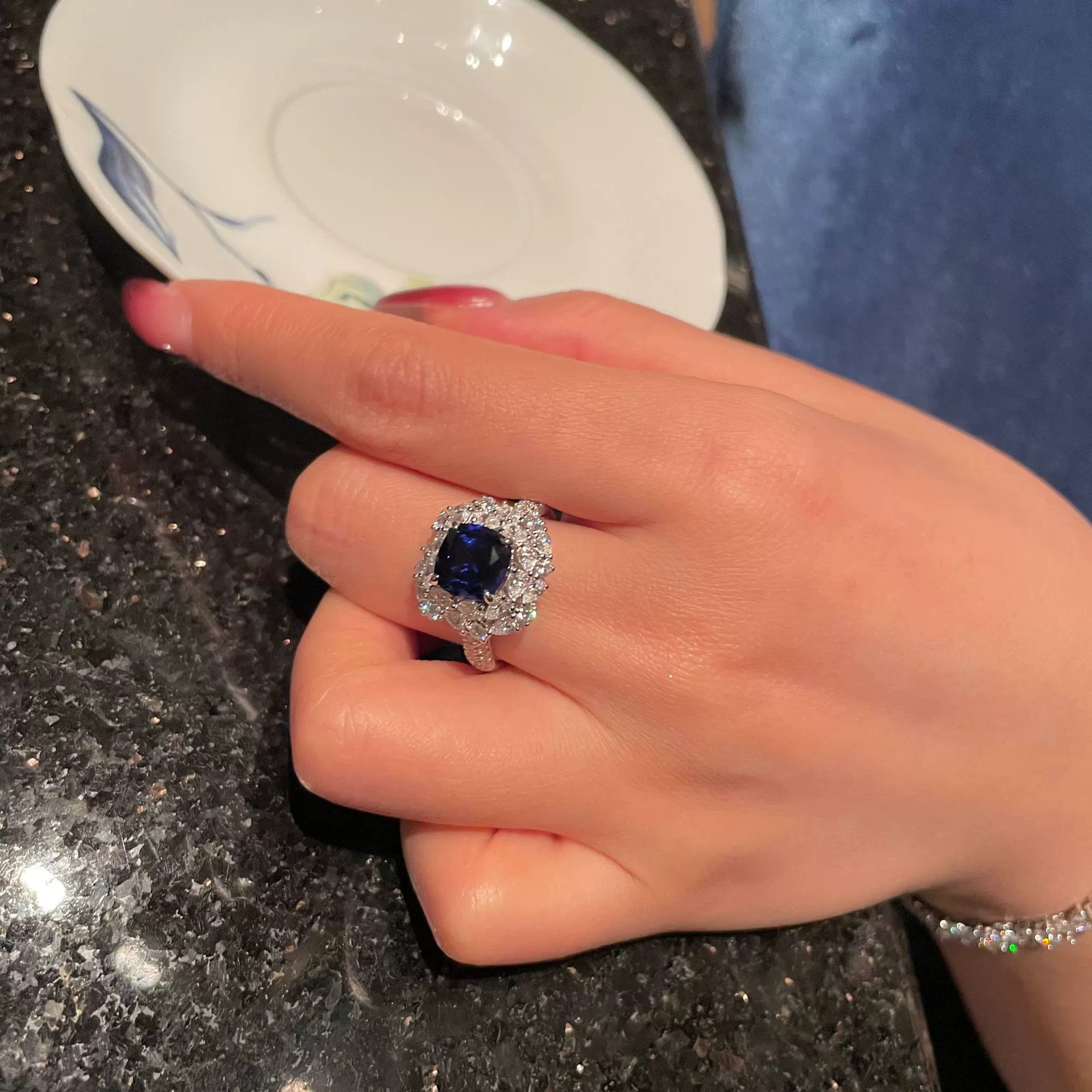 3 carat sapphire luxury full diamond ring - Image 3