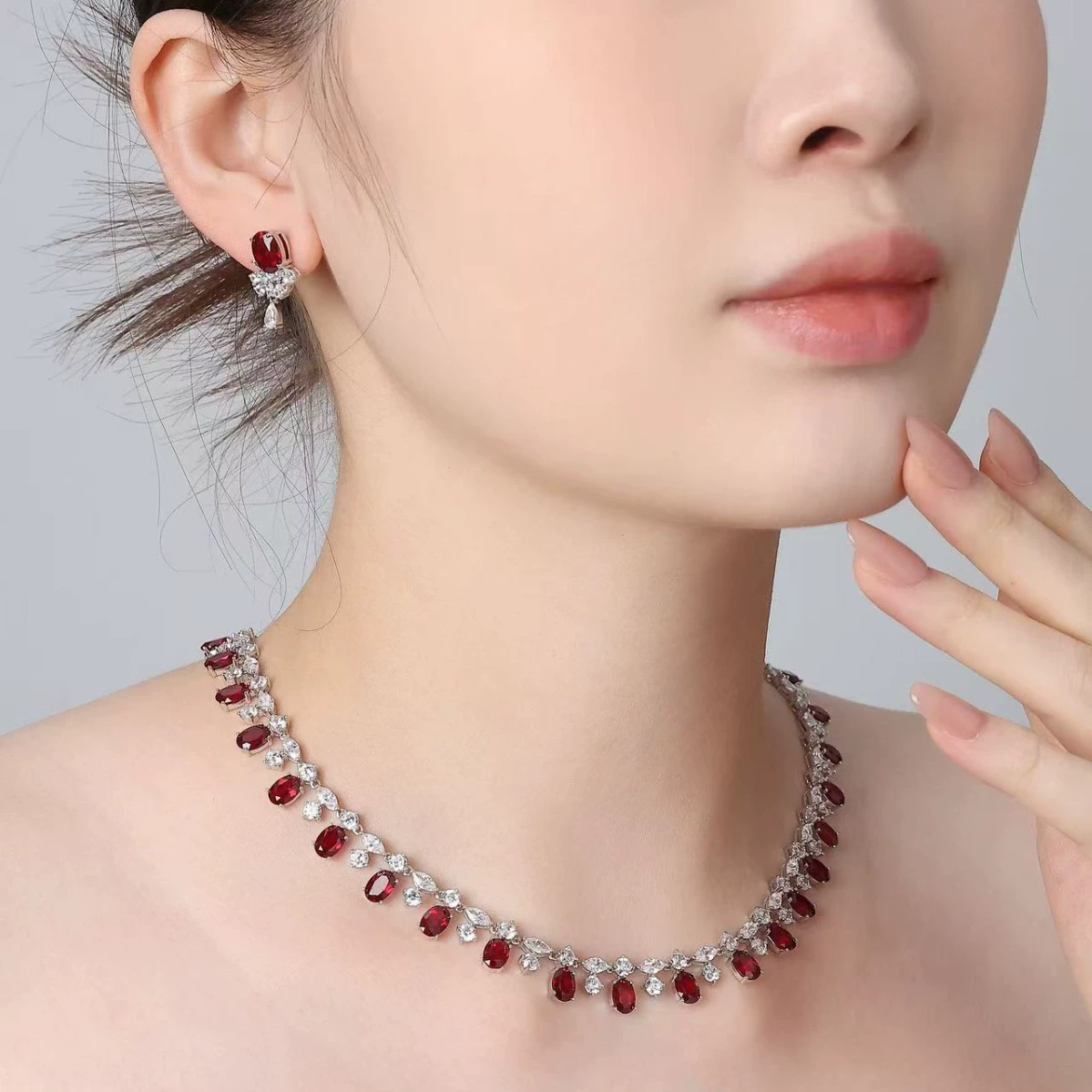 3.3 carat ruby crystal earrings - Image 5