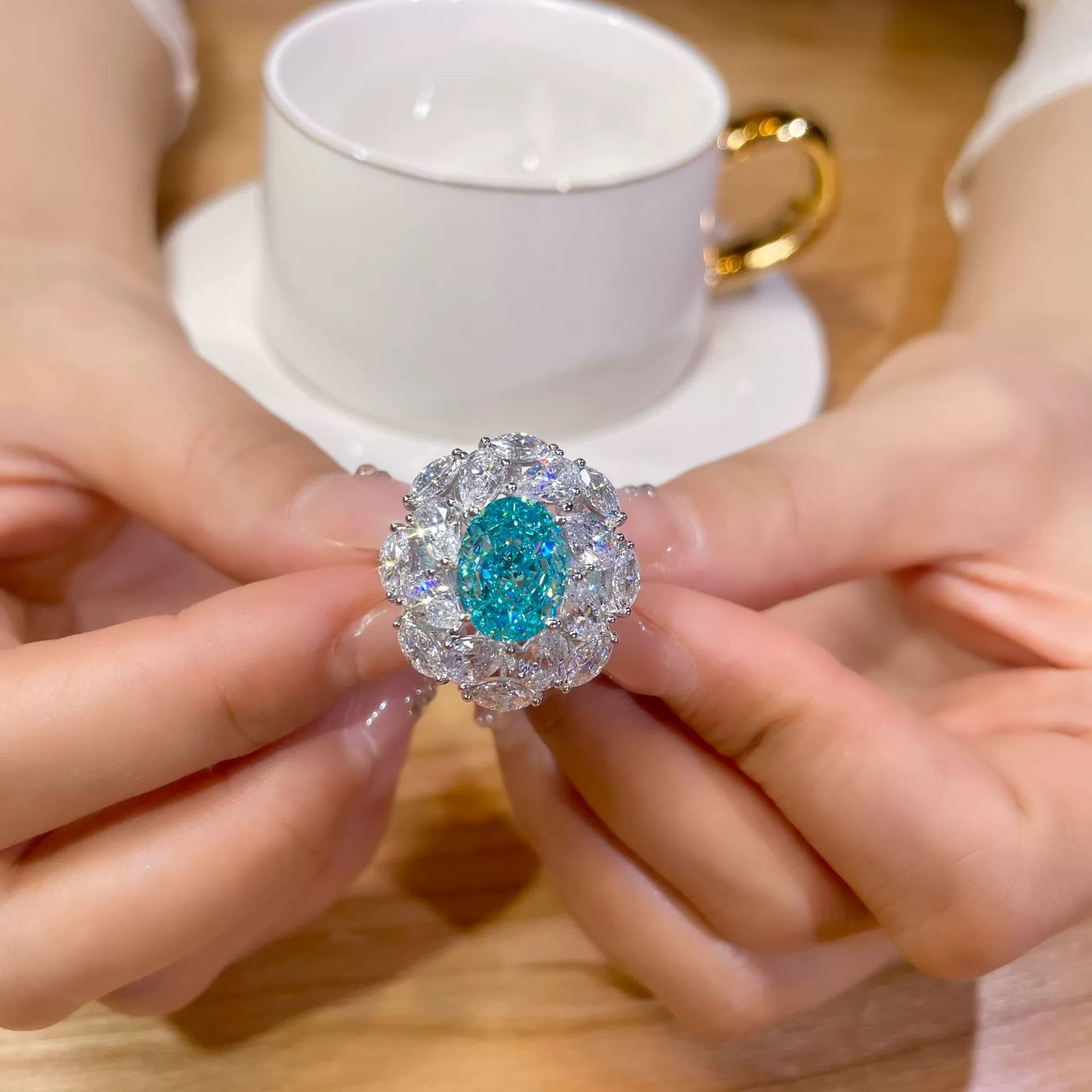6 carat Paraiba flower ring - Image 3
