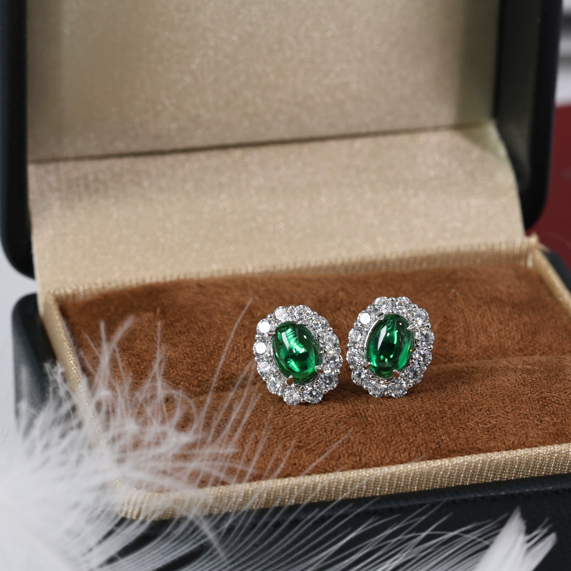 3 carat plain small stud earrings - Image 6